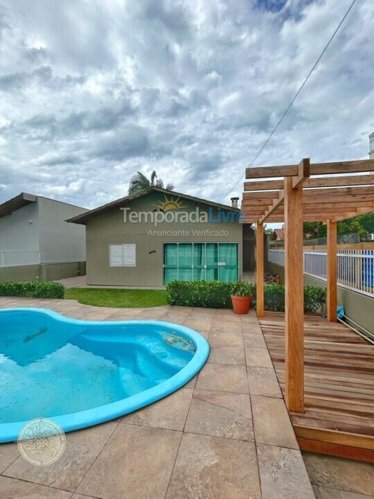 Casa para alquiler de vacaciones em Bombinhas (Mariscal)