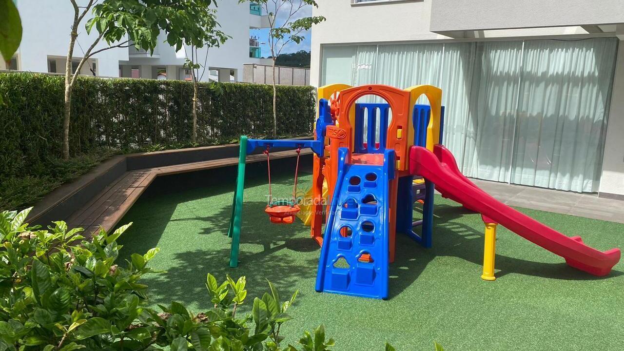 Apartamento para aluguel de temporada em Florianópolis (Jurere Tradicional)