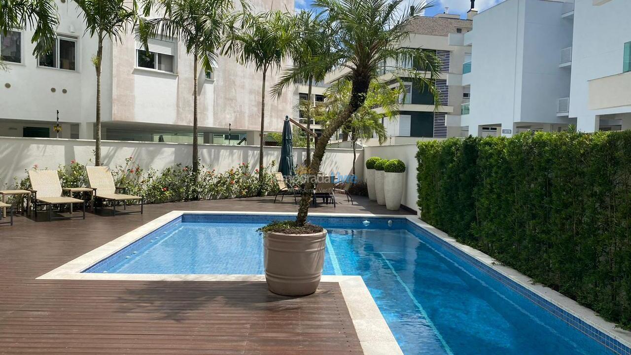 Apartamento para aluguel de temporada em Florianópolis (Jurere Tradicional)