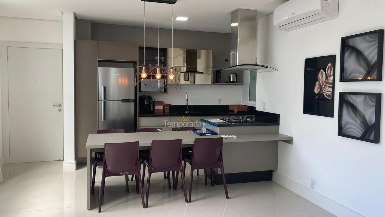 Apartamento para aluguel de temporada em Florianópolis (Jurere Tradicional)