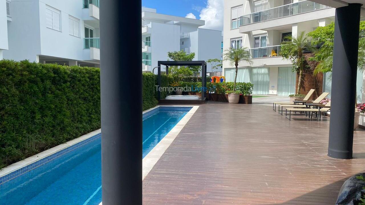 Apartamento para aluguel de temporada em Florianópolis (Jurere Tradicional)