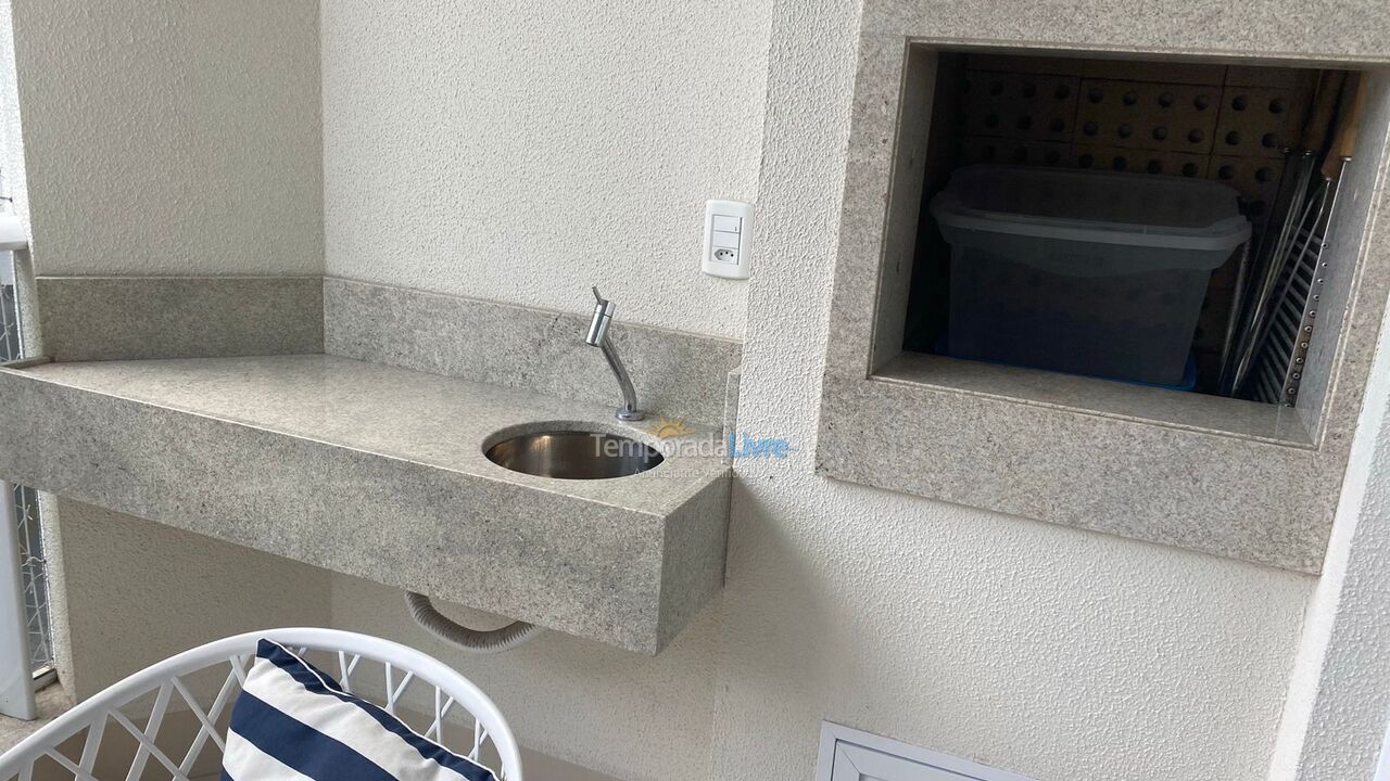 Apartamento para aluguel de temporada em Florianópolis (Jurere Tradicional)