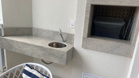 Apartamento de 03 Dorm com Varanda Gourmet e Lazer