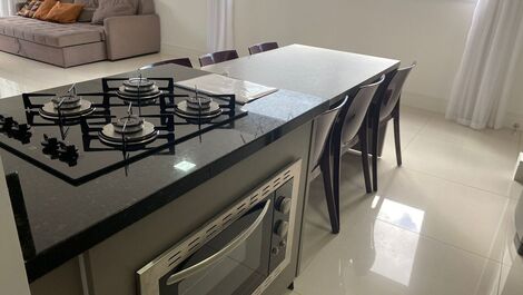 Apartamento de 03 Dorm com Varanda Gourmet e Lazer