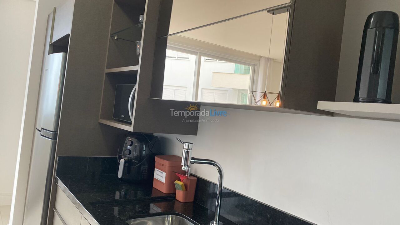 Apartamento para aluguel de temporada em Florianópolis (Jurere Tradicional)