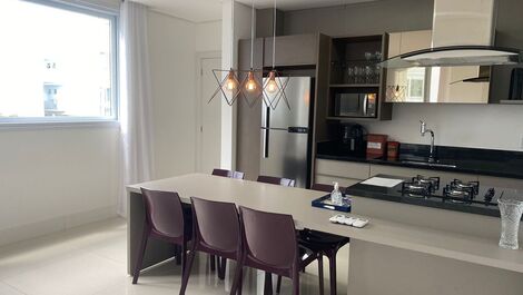 Apartamento de 03 Dorm com Varanda Gourmet e Lazer