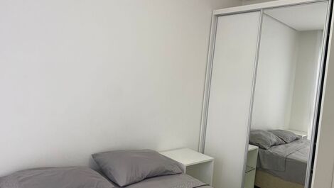 Apartamento de 03 Dorm com Varanda Gourmet e Lazer