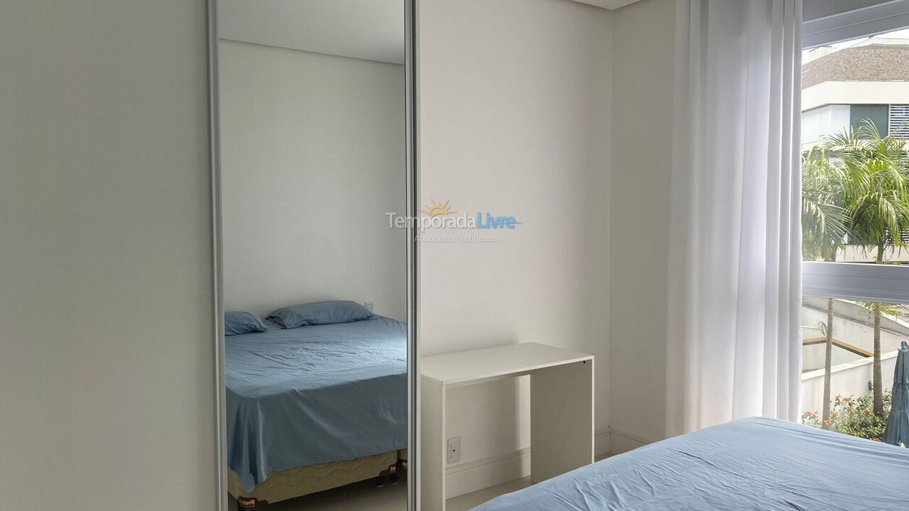Apartamento para aluguel de temporada em Florianópolis (Jurere Tradicional)