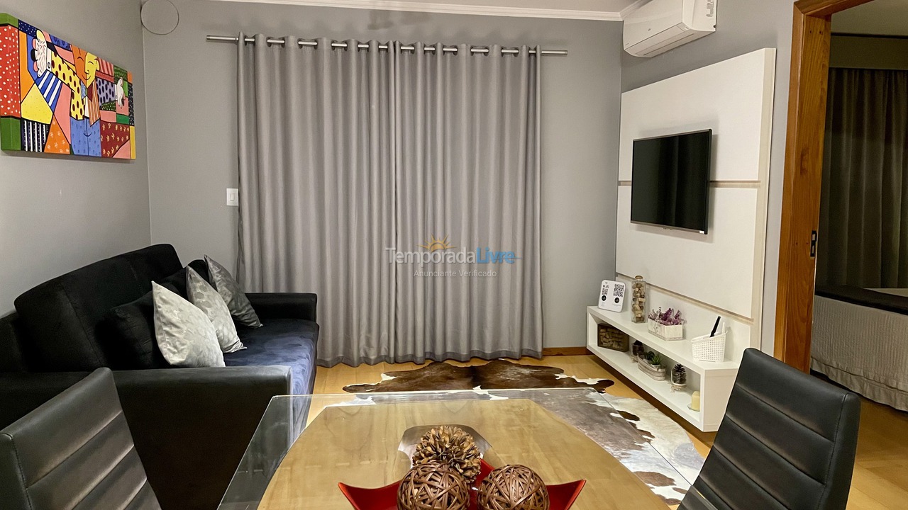 Apartamento para aluguel de temporada em Gramado (Centro)