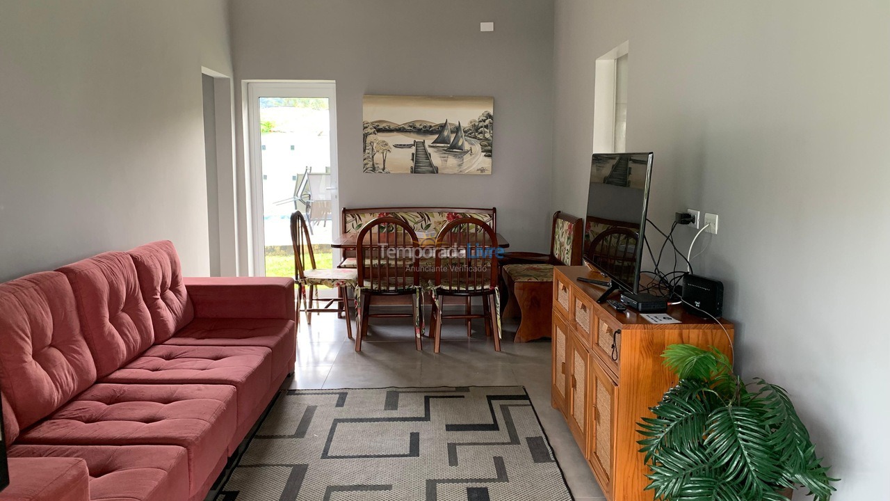 Casa para aluguel de temporada em Ubatuba (Lagoinha)