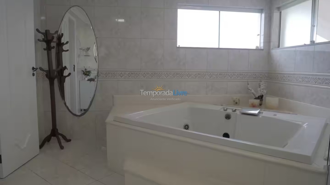 Casa para aluguel de temporada em Florianopolis (Jurerê Internacional)