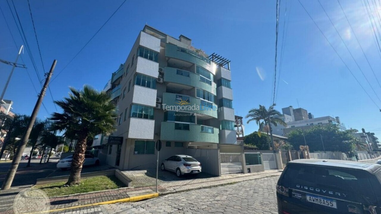 Apartamento para aluguel de temporada em Bombinhas (Praia de Bombas)