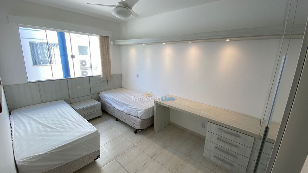 Apartamento para alquiler de vacaciones em Governador Celso Ramos (Praia de Palmas)