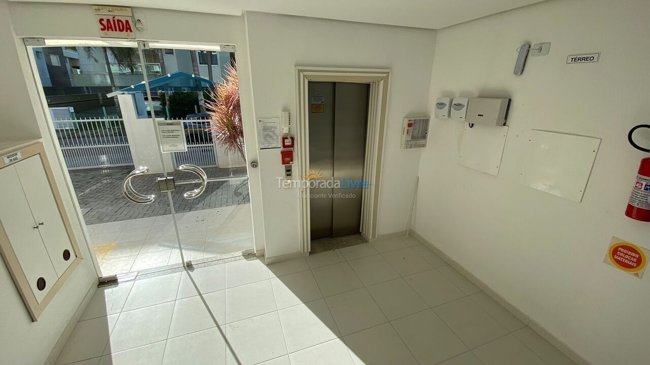 Apartamento para alquiler de vacaciones em Governador Celso Ramos (Praia de Palmas)