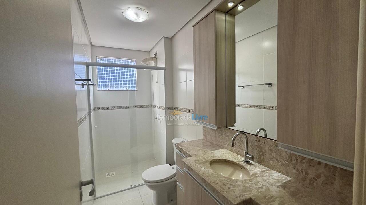 Apartamento para alquiler de vacaciones em Governador Celso Ramos (Praia de Palmas)