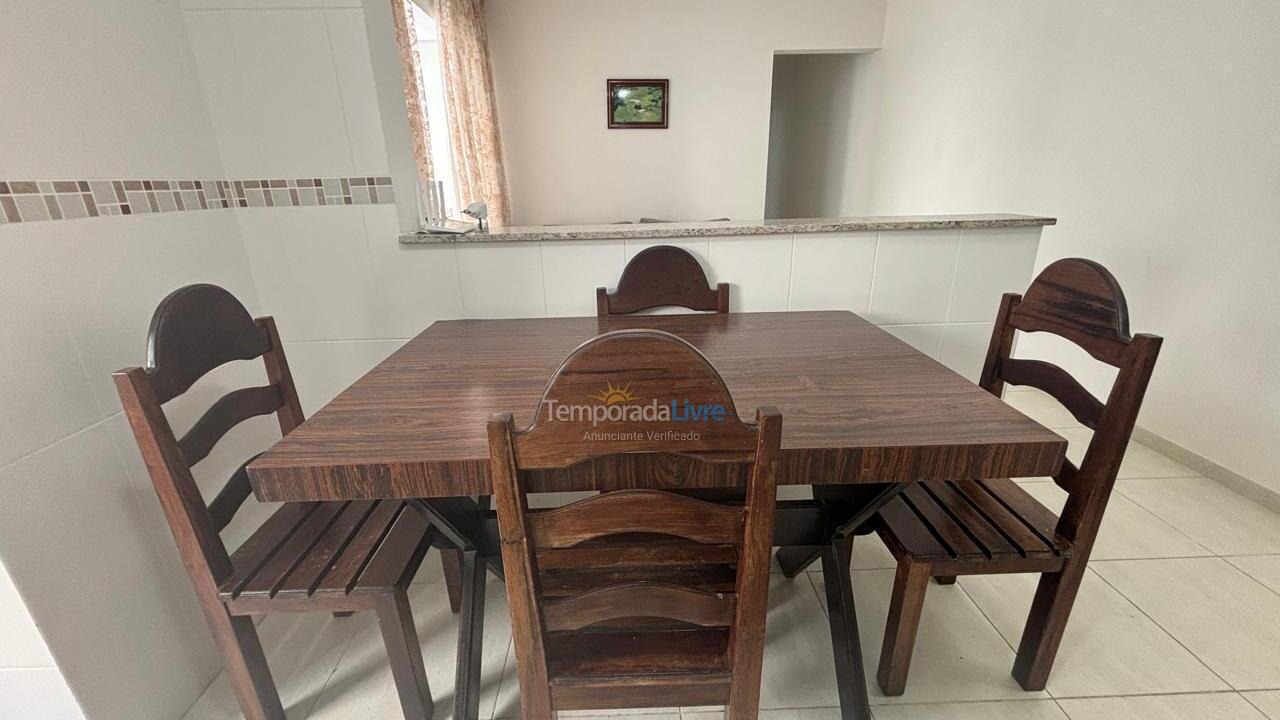 Apartamento para alquiler de vacaciones em Governador Celso Ramos (Praia de Palmas)
