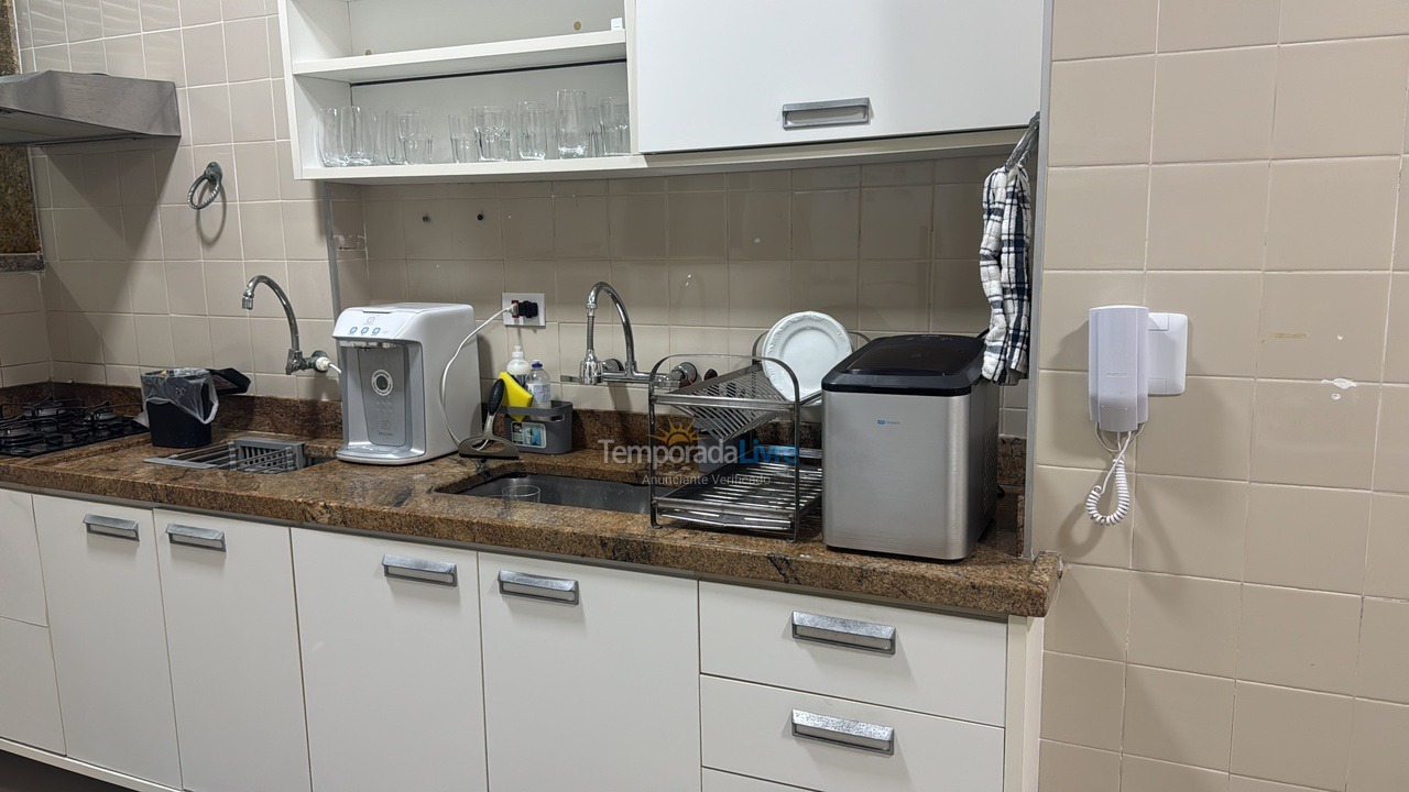 Apartment for vacation rental in Guarujá (Pitangueiras)