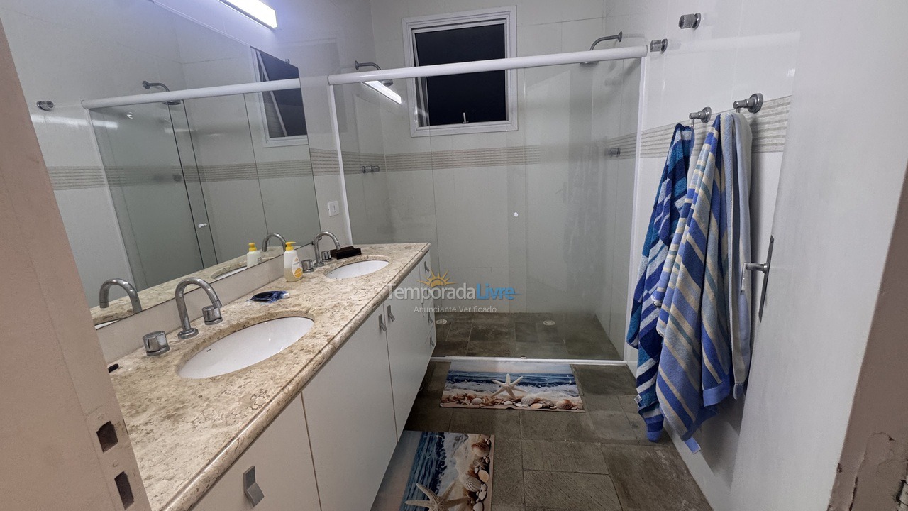 Apartment for vacation rental in Guarujá (Pitangueiras)