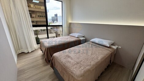 APARTAMENTO DE 3 DORMITORIOS EN PLAYA DE CANTO GRANDE - BOMBINHAS -