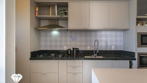 Apartamento de tres habitaciones frente a la playa en Canto Grande