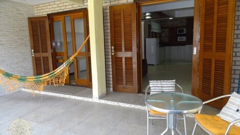 Casa para alugar em Bombinhas - Praia de Bombas