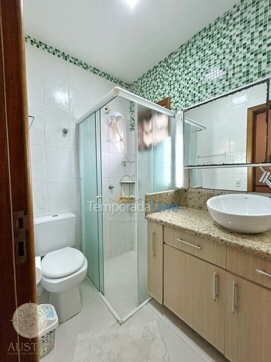 Casa para aluguel de temporada em Bombinhas (Praia de Bombas)
