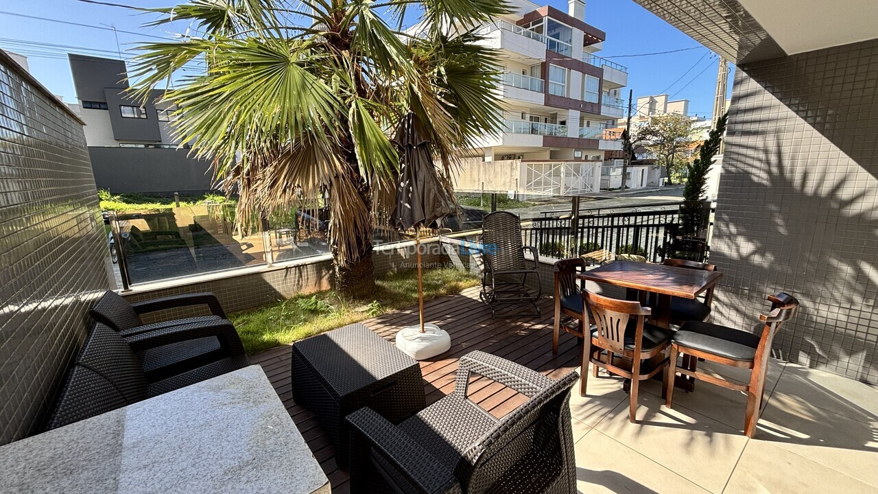 Apartamento para aluguel de temporada em Bombinhas (Canto Grande)