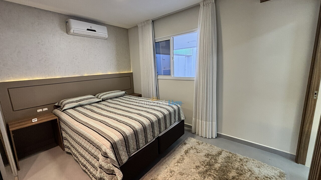 Apartamento para aluguel de temporada em Bombinhas (Canto Grande)