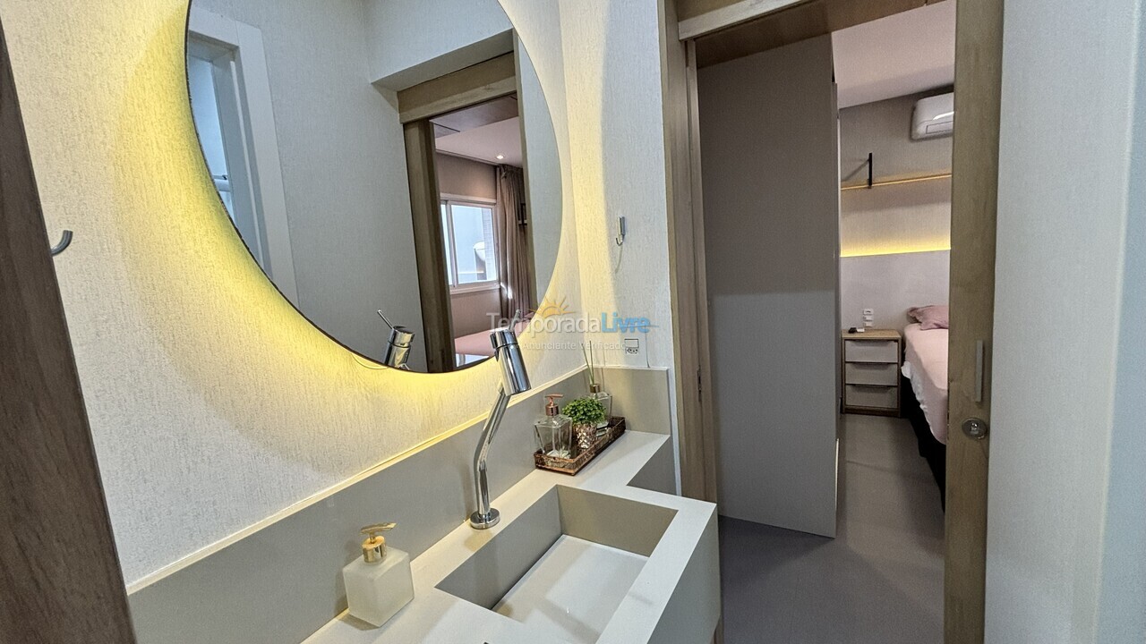 Apartamento para aluguel de temporada em Bombinhas (Canto Grande)