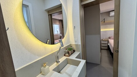 APARTAMENTO TRÊS QUARTOS EM CANTO GRANDE