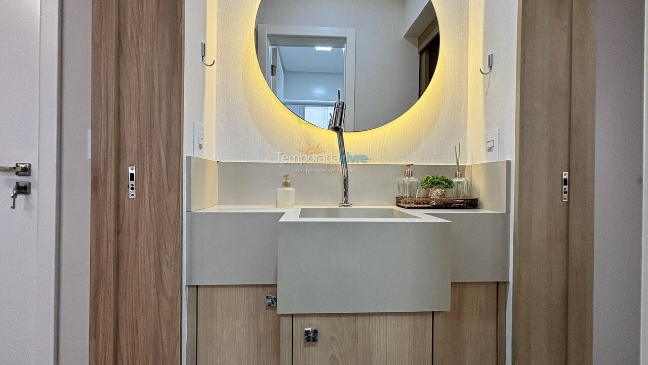 Apartamento para aluguel de temporada em Bombinhas (Canto Grande)