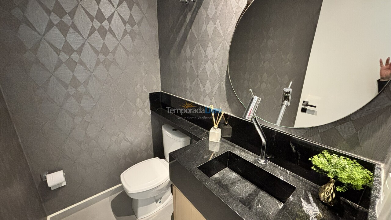 Apartamento para aluguel de temporada em Bombinhas (Canto Grande)