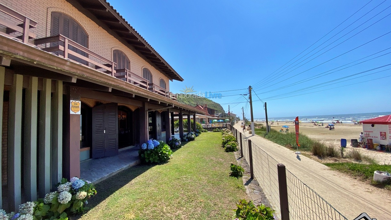 Casa para aluguel de temporada em Torres (Praia da Cal)