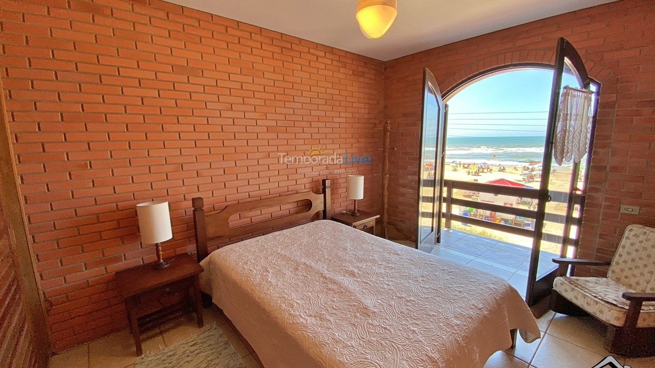 Casa para aluguel de temporada em Torres (Praia da Cal)