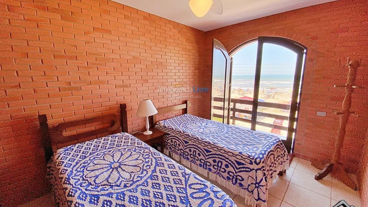 Casa para aluguel de temporada em Torres (Praia da Cal)
