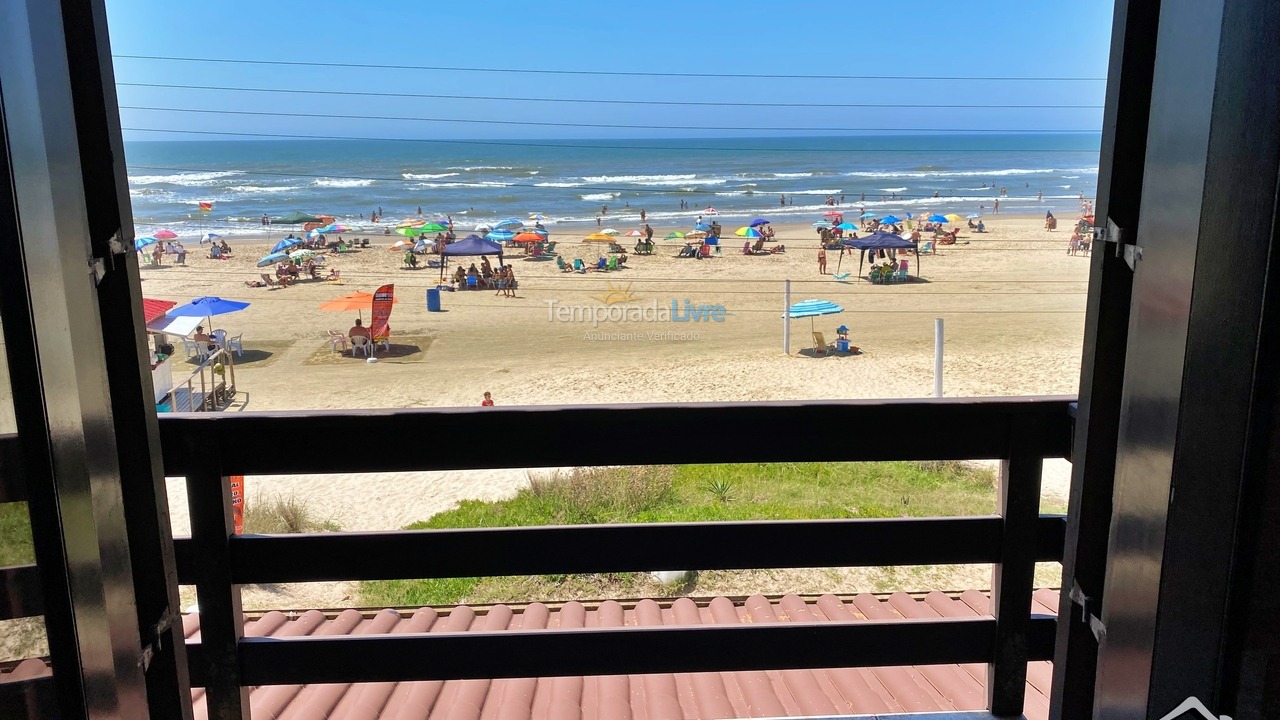 Casa para aluguel de temporada em Torres (Praia da Cal)