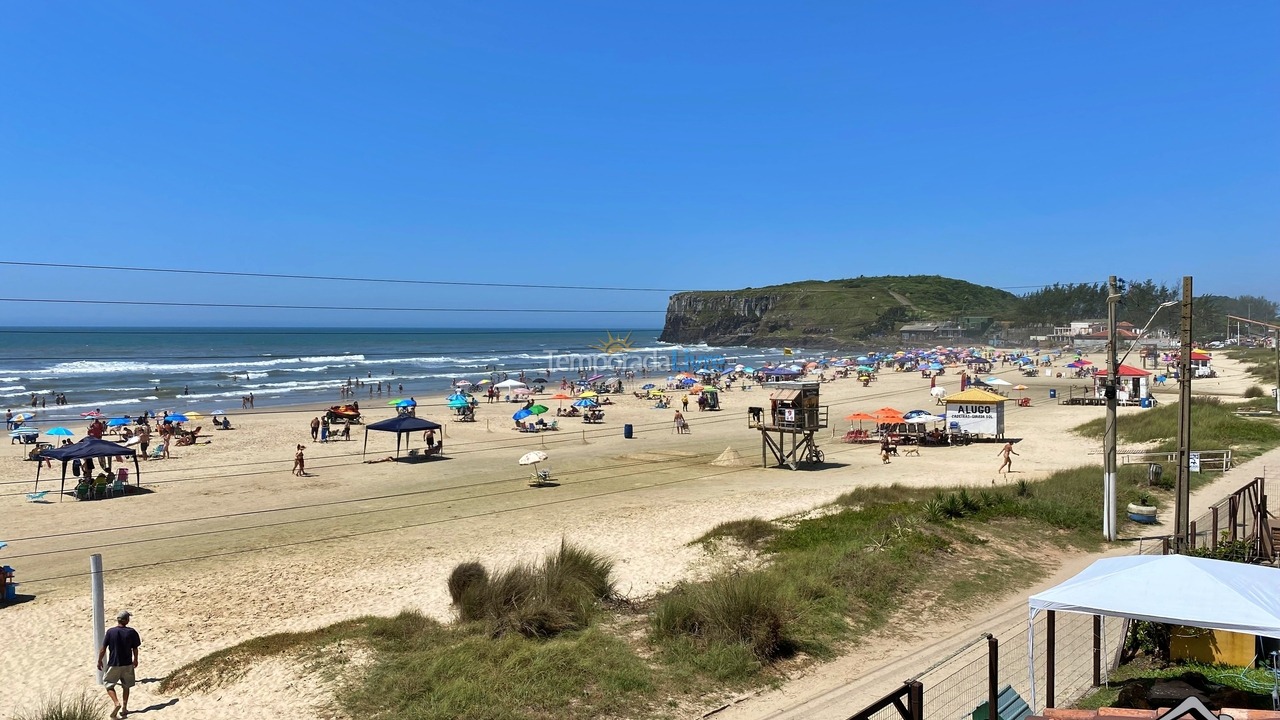 Casa para aluguel de temporada em Torres (Praia da Cal)