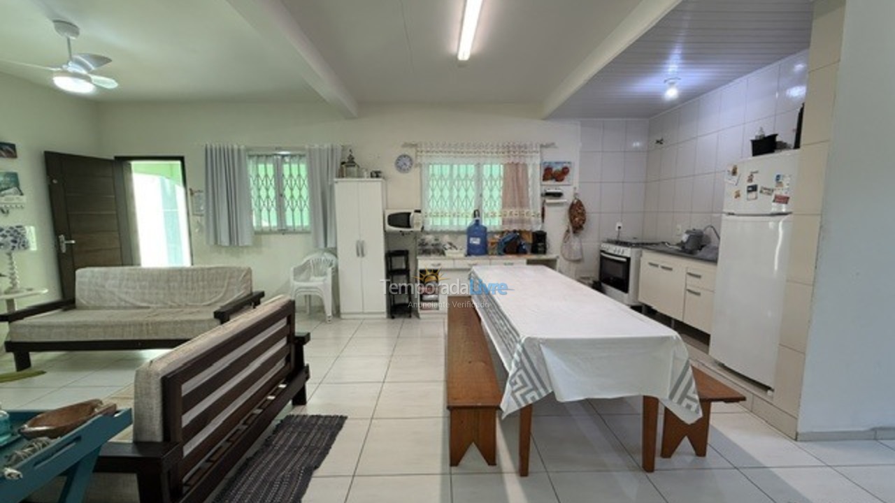 Casa para alquiler de vacaciones em São Francisco do Sul (Enseada)
