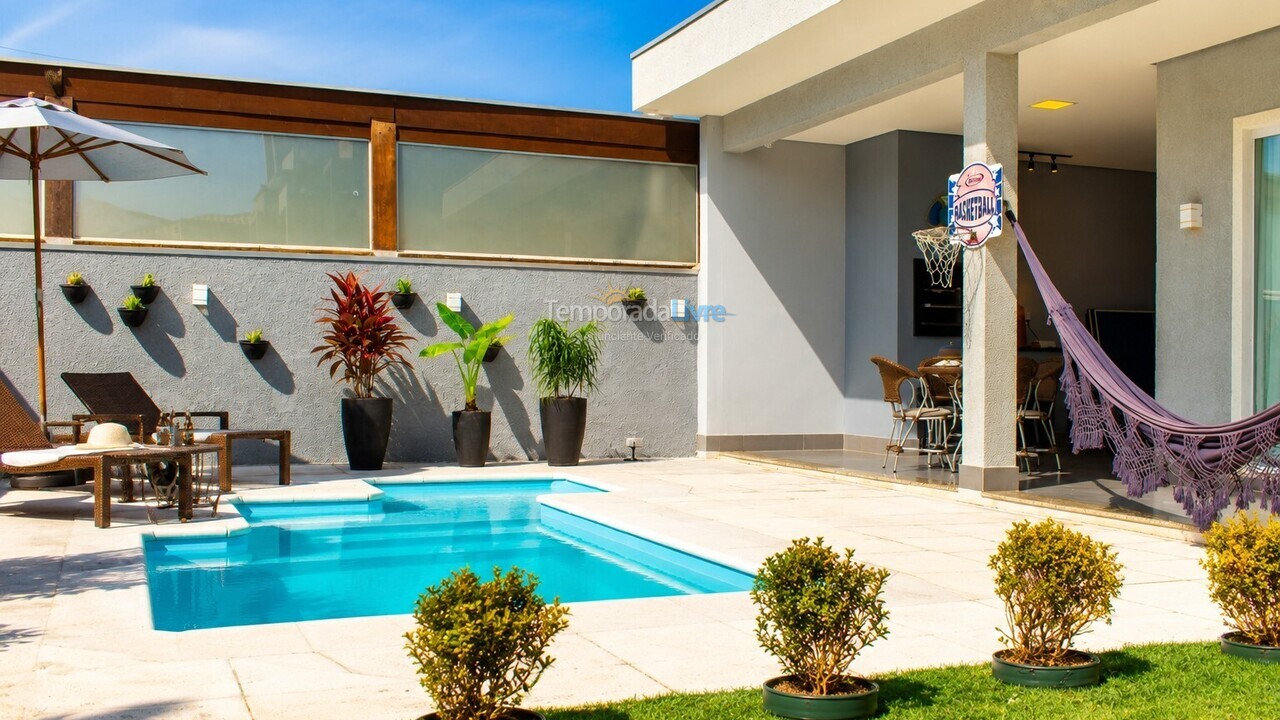 Casa para alquiler de vacaciones em Bombinhas (Canto Grande)