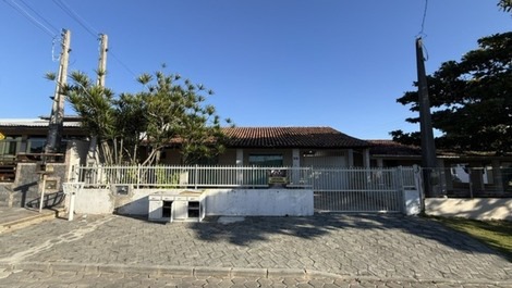 Casa para alquilar en São Francisco do Sul - Praia Grande