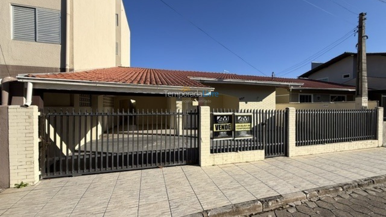 Casa para alquiler de vacaciones em São Francisco do Sul (Enseada)