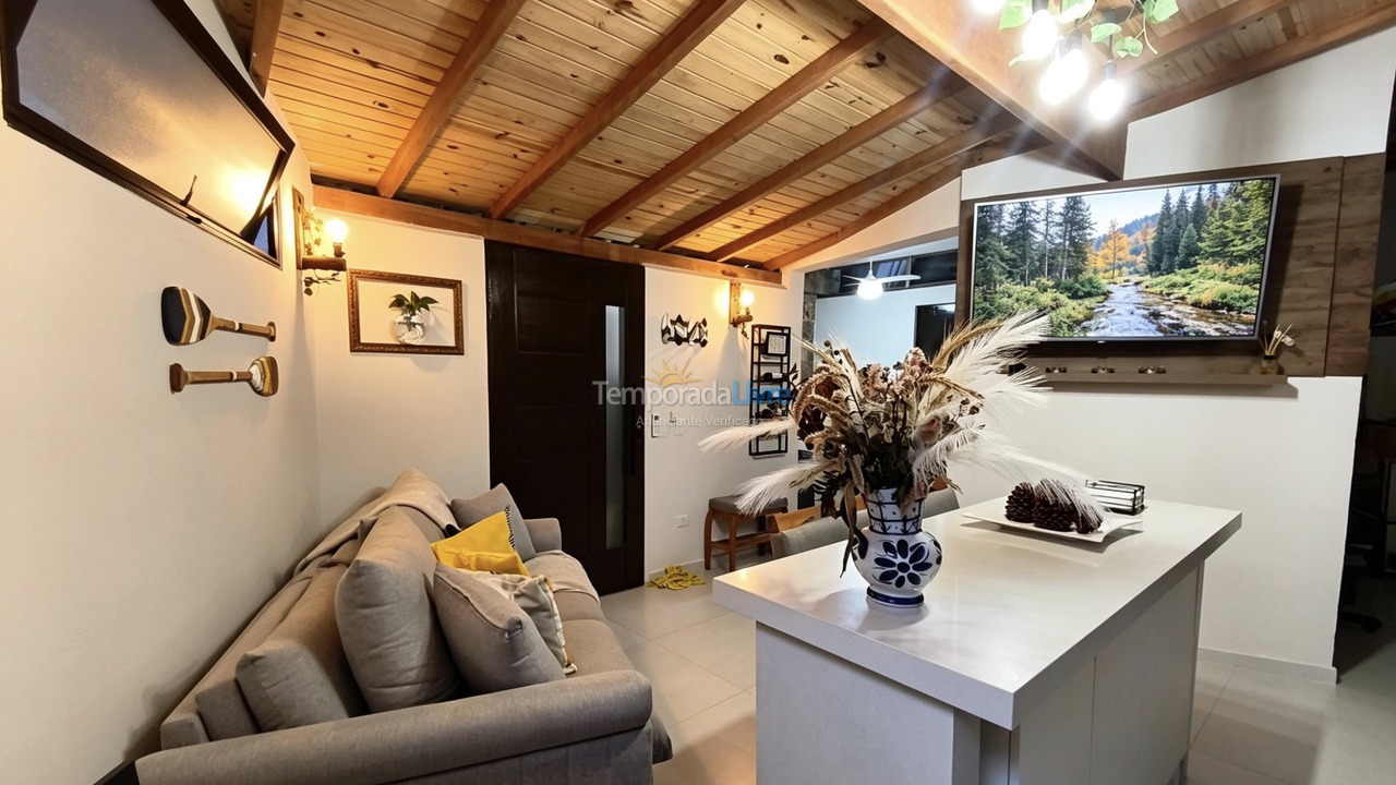 Casa para aluguel de temporada em Ilhabela (Perequê)