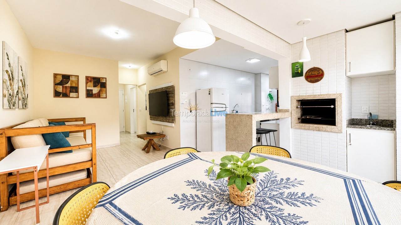 Apartamento para aluguel de temporada em Guarujá (Pitangueiras)