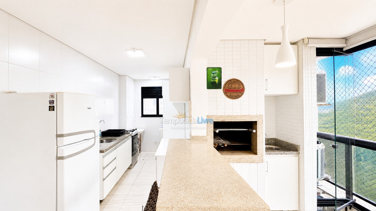 Apartamento para aluguel de temporada em Guarujá (Pitangueiras)
