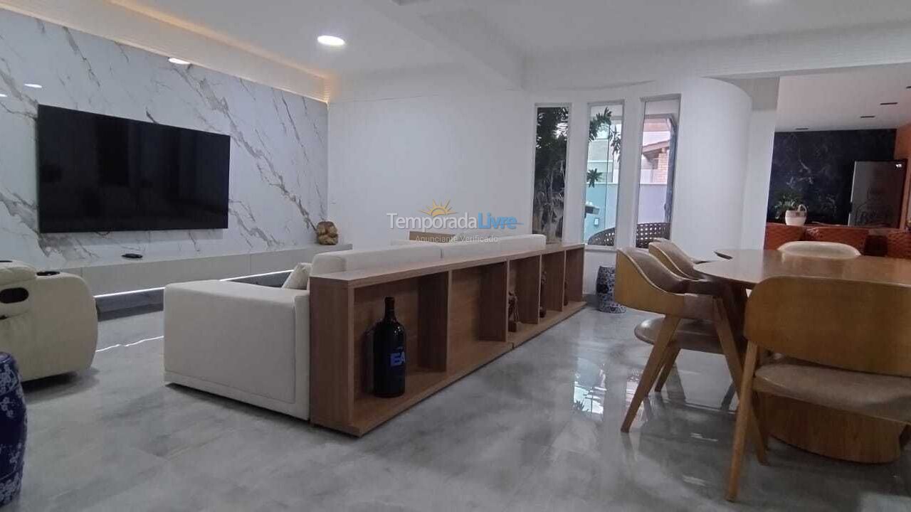 Casa para aluguel de temporada em Florianopolis (Jurerê Internacional)