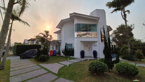 Casa para temporada em Jurerê Internacional