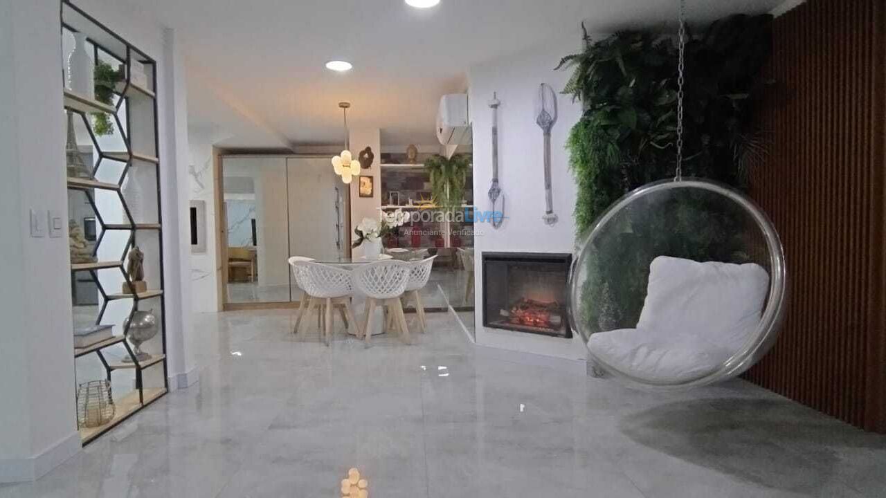 Casa para aluguel de temporada em Florianopolis (Jurerê Internacional)