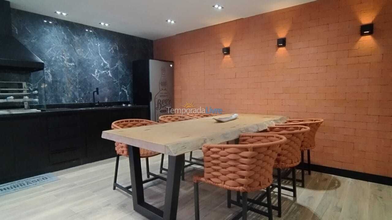 Casa para aluguel de temporada em Florianopolis (Jurerê Internacional)