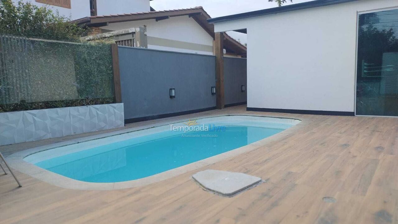 Casa para aluguel de temporada em Florianopolis (Jurerê Internacional)