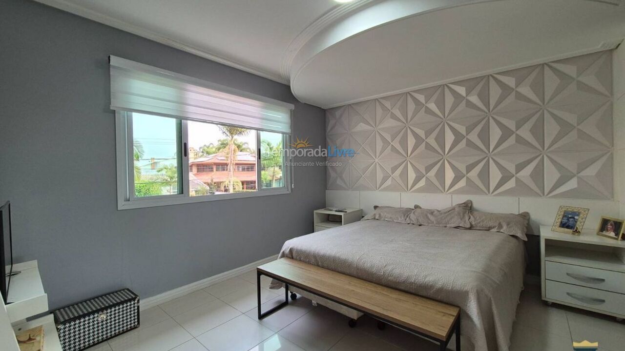 Casa para aluguel de temporada em Florianopolis (Jurerê Internacional)